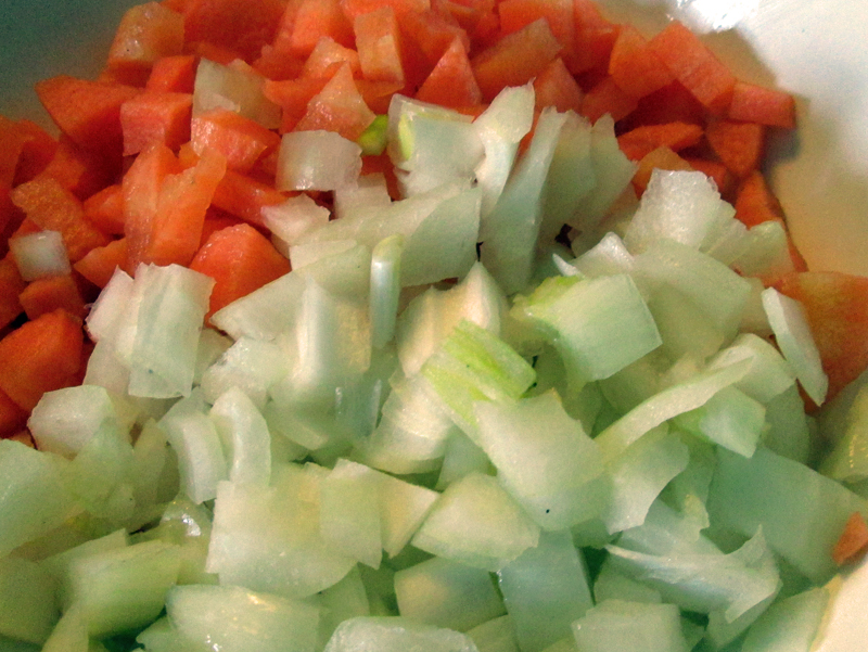 овощной суп - нарезаем овощи